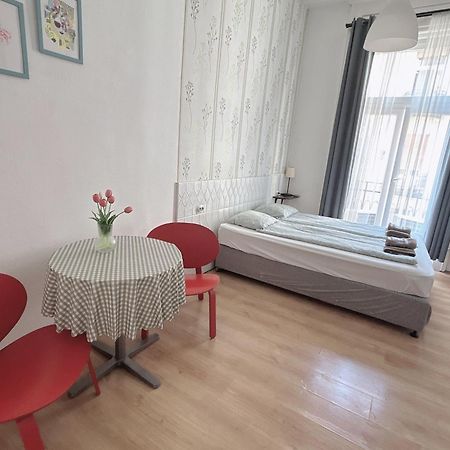 11# Sunflower Cozy Apartment Budapest Luaran gambar