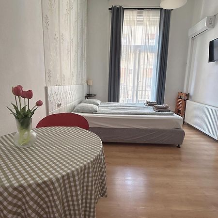 11# Sunflower Cozy Apartment Budapest Luaran gambar