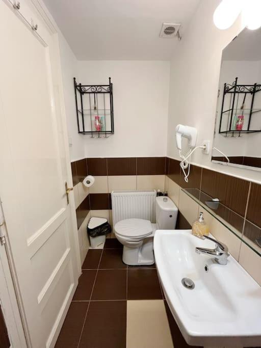 11# Sunflower Cozy Apartment Budapest Luaran gambar